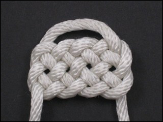 Wide Lanyard Knot